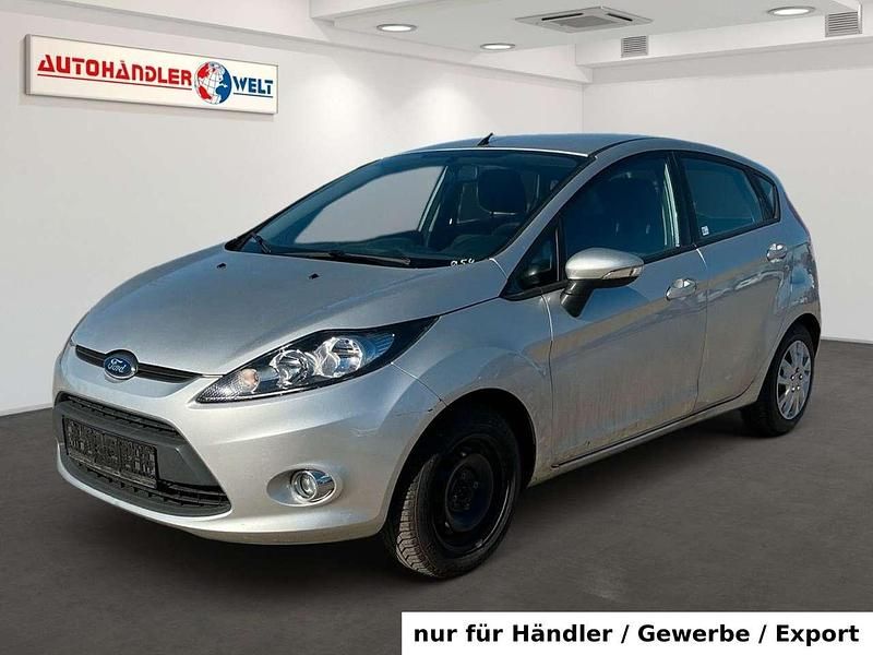 Gebraucht Ford Fiesta Trend 82 PS (60 kW) 2011 Silber Kleinwagen