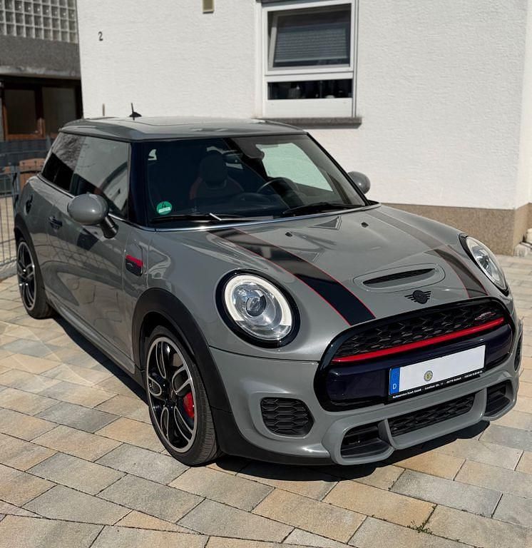 Gebraucht Mini John Cooper Works 231 PS (169 kW) 2017 Grau Kleinwagen