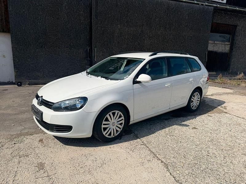 Gebraucht VW Golf VI Trendline 105 PS (77 kW) 2010 Weiß Kleinwagen