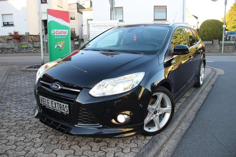 Gebraucht Ford Focus Titanium 163 PS (119 kW) 2012 Pantherschwarz metallic Kombi