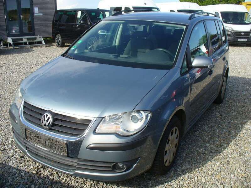 Mountain grey Gebraucht 2007 VW Touran Conceptline Van / Kleinbus | 2.185 € (Guter Preis) - Bild 1/4