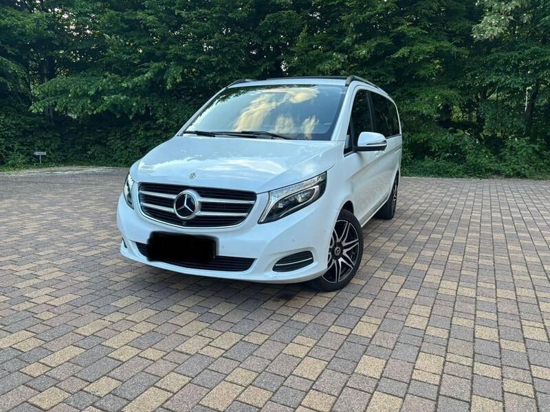 Weiß Gebraucht 2017 Mercedes V250 Avantgarde Van / Kleinbus | 38.500 € (Guter Preis) - Bild 1/4