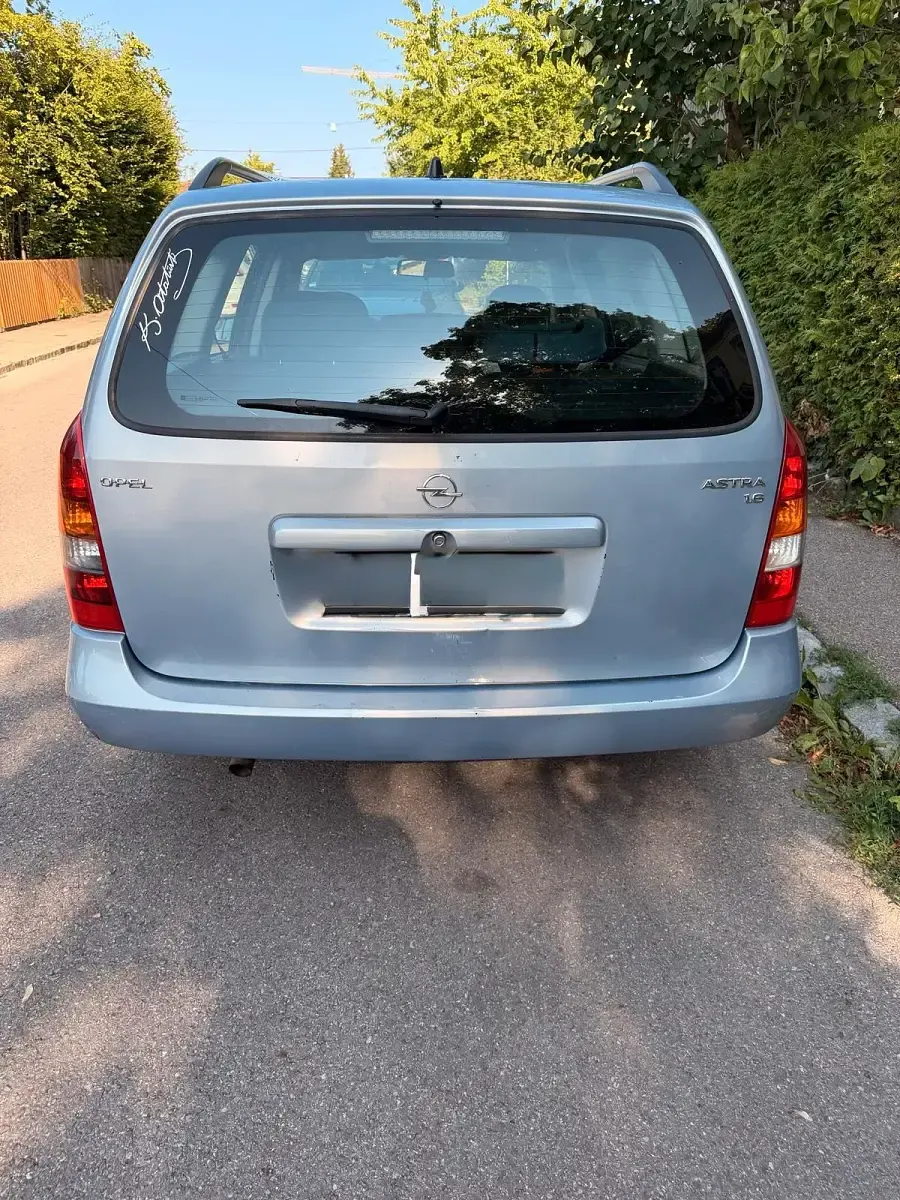 Gebraucht Opel Astra 101 PS (74 kW) 2002 Silber Kombi