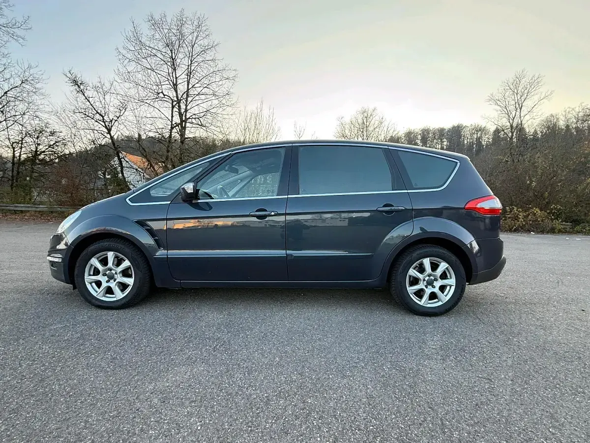Gebraucht Ford S-MAX S 163 PS (119 kW) 2015 Grau Van / Kleinbus