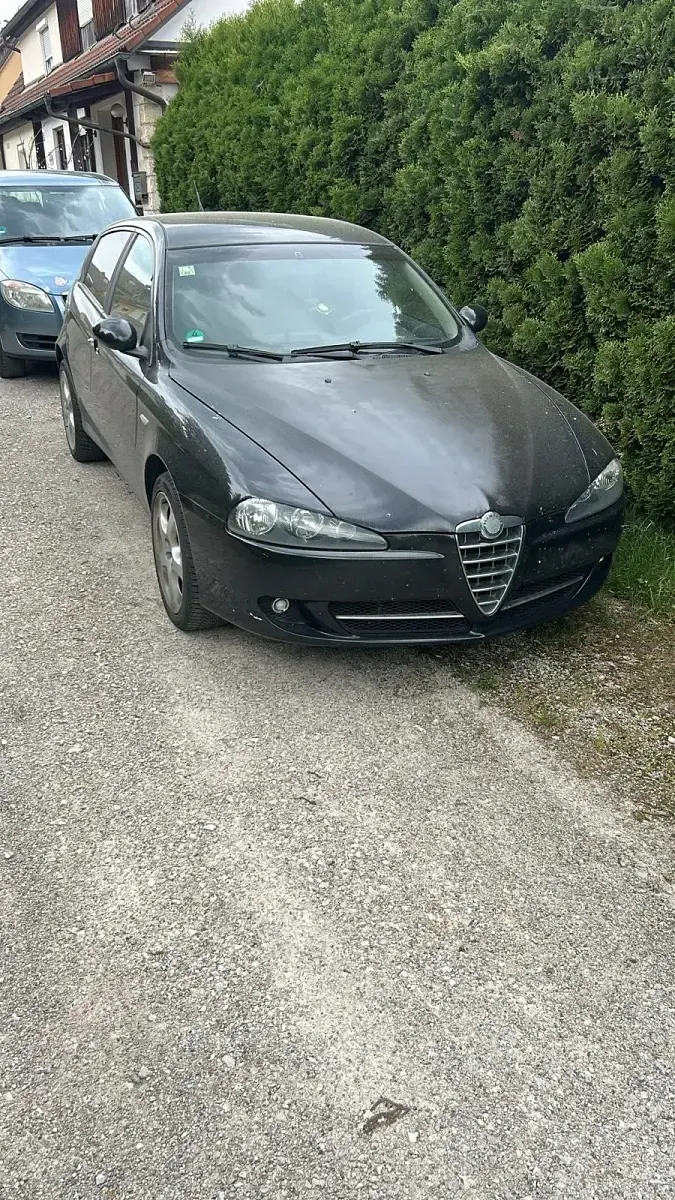Gebraucht Alfa Romeo 147 120 PS (88 kW) 2006 Schwarz Kleinwagen