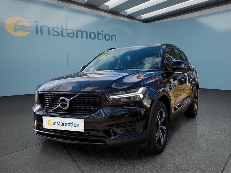 Schwarz Gebraucht 2022 Volvo XC40 SUV | 33.799 € (Etwas zu teuer) - Bild 1/4