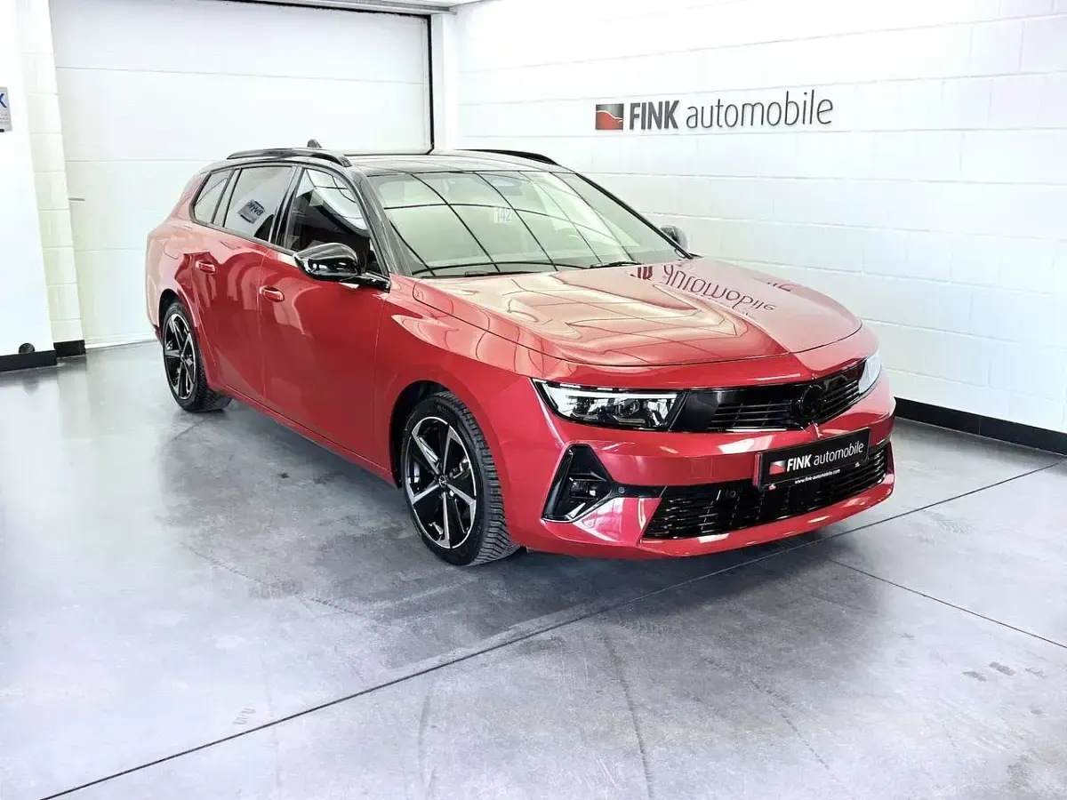 Second-hand Opel Astra 131 CP (96 kW) 2024 Roșu Break