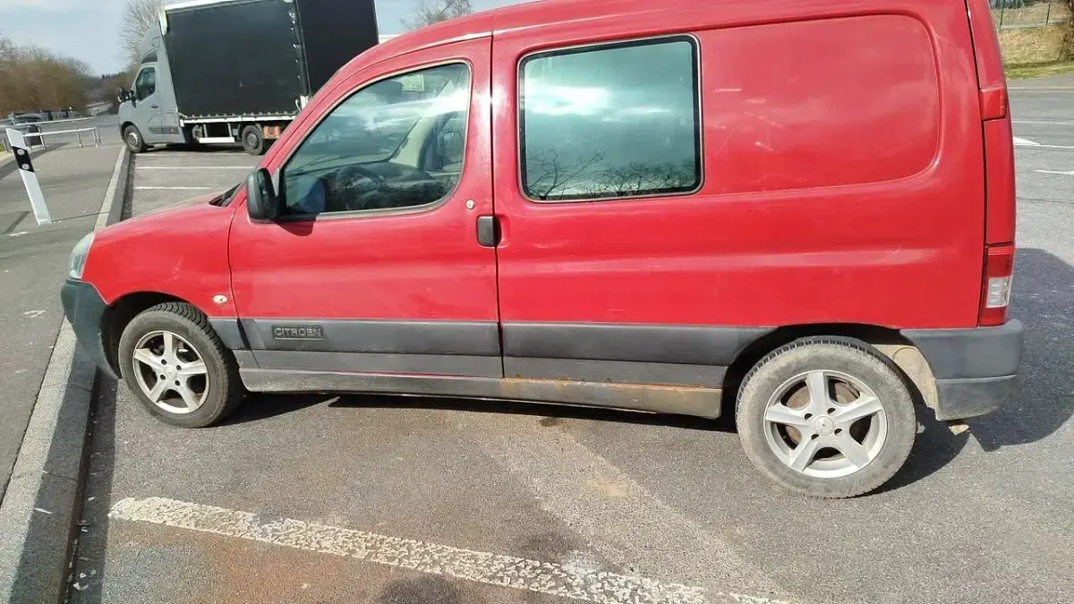 Gebraucht Citroën e-Berlingo 90 PS (66 kW) 2005 Rot Van