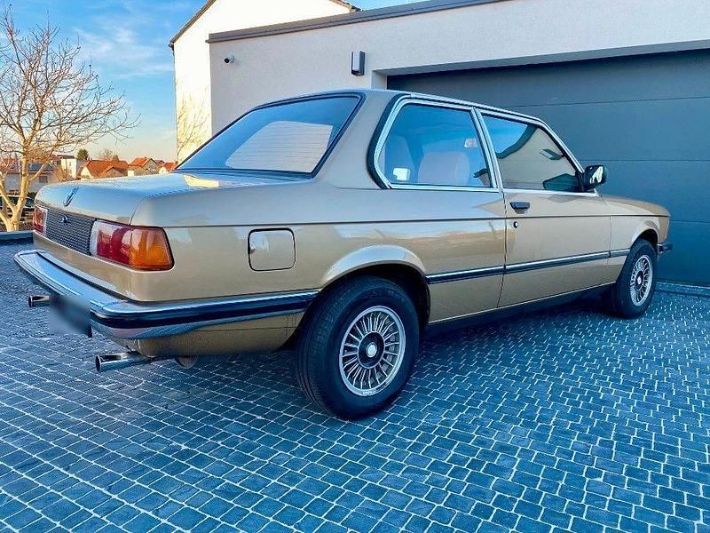 Gebraucht BMW 323 143 PS (105 kW) 1981 Beige Coupé