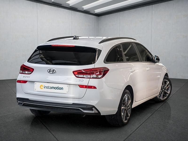 Gebraucht Hyundai i30 101 PS (74 kW) 2025 Weiß Kombi