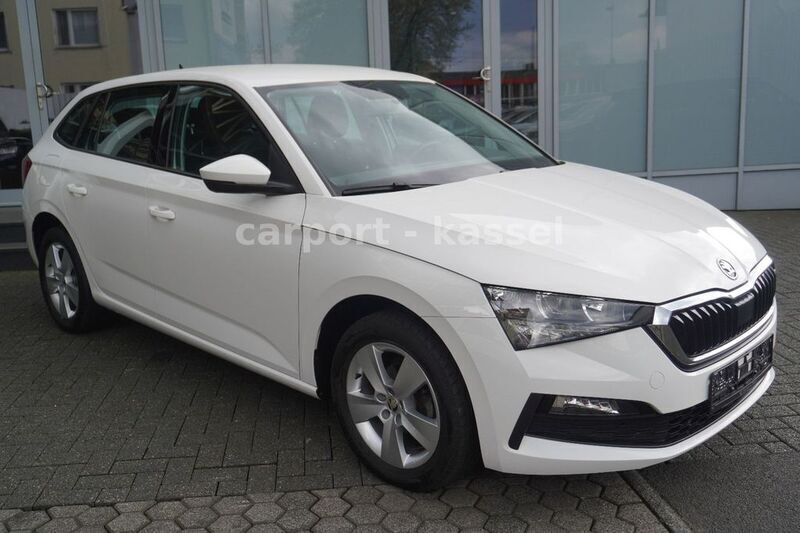 Weiß Gebraucht 2020 Skoda Scala Cool Plus Kleinwagen | 12.999 € (Fairer Preis) - Bild 1/3