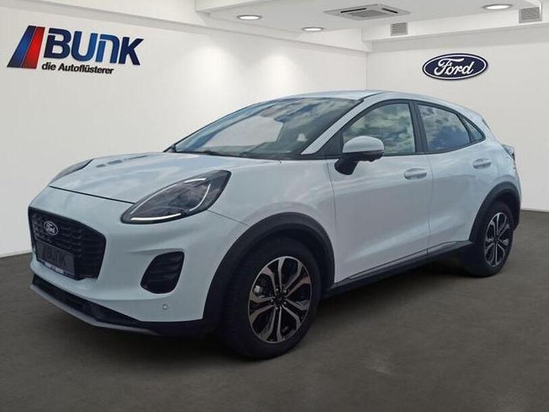 Frozen white (pn3g Gebraucht 2024 Ford Puma Gen-E Titanium SUV | 24.990 € - Bild 1/4