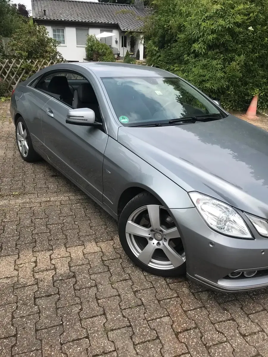 Gebraucht Mercedes E250 204 PS (150 kW) 2009 Coupé