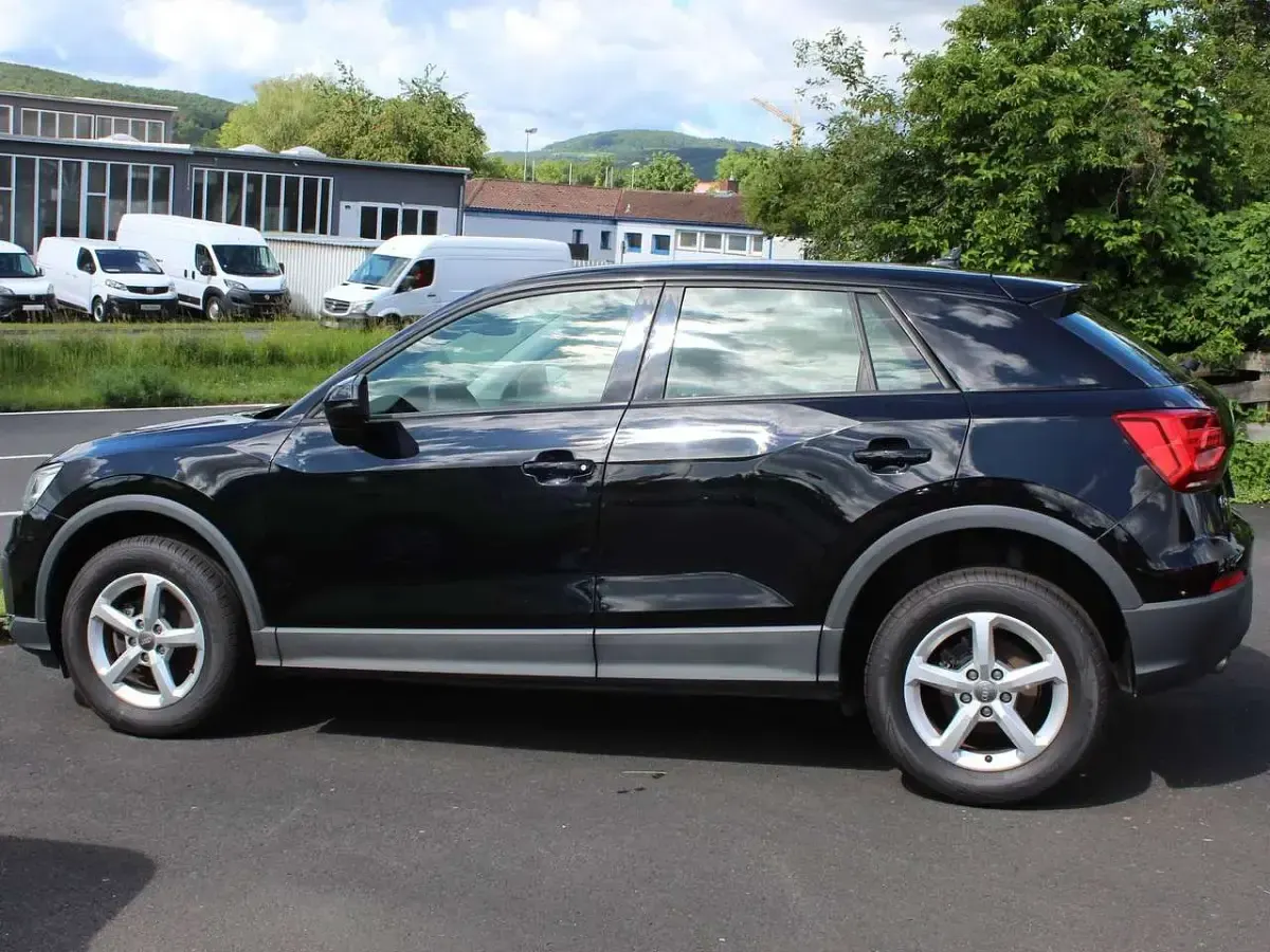 Gebraucht Audi Q2 116 PS (85 kW) 2019 Brillantschwarz SUV