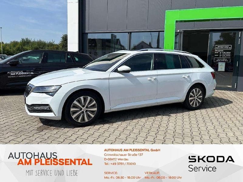 Moonweiss metallic Gebraucht 2022 Skoda Superb Style Kombi | 29.870 € (Teuer) - Bild 1/4