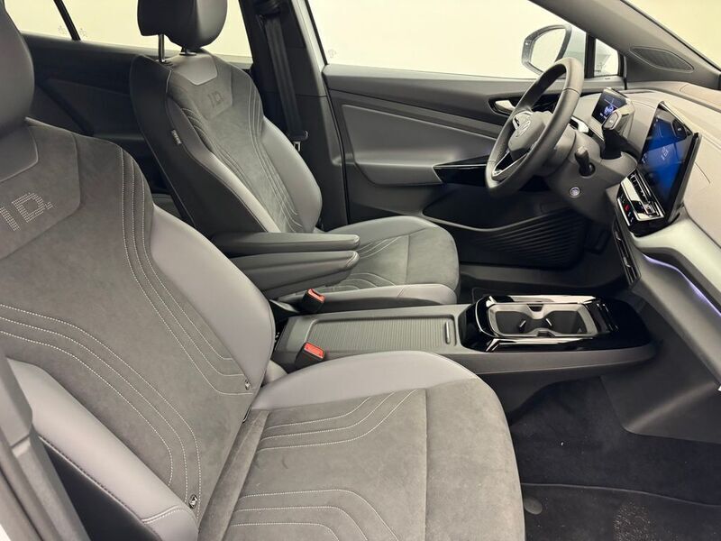 Gebraucht VW ID.4 Pro Performance 150 kW (204 PS) 2023 Gletscherweiß metallic SUV