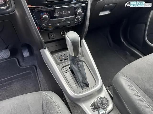 Grau metallic Gebraucht 2018 Suzuki Vitara Comfort+ SUV | 18.211 € (Teuer) - Bild 1/4