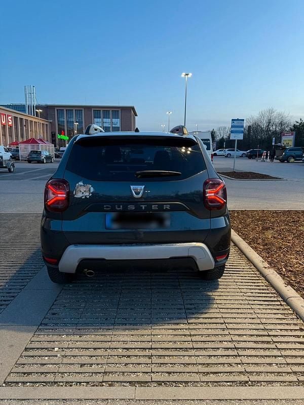 Gebraucht Dacia Duster Prestige 104 PS (76 kW) 2022 Grau SUV