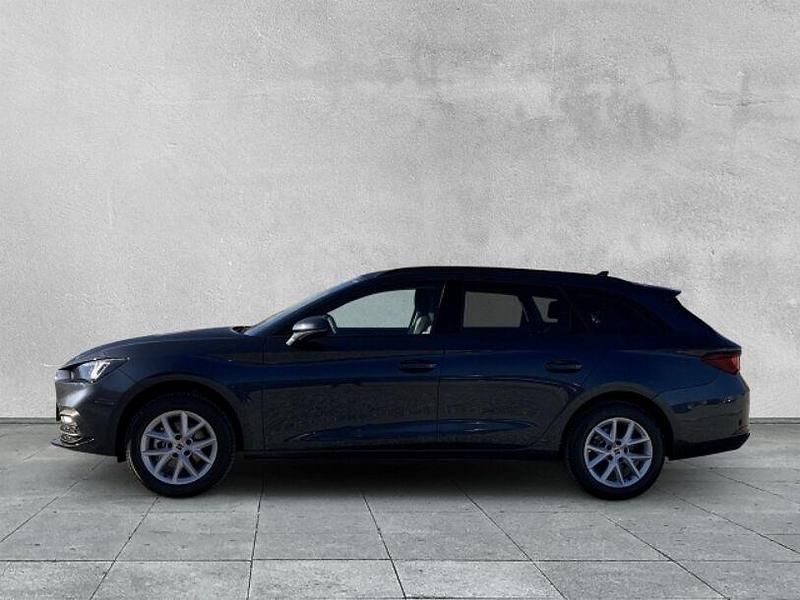 Neu Seat Leon 150 PS (110 kW) 2026 Grau Limousine