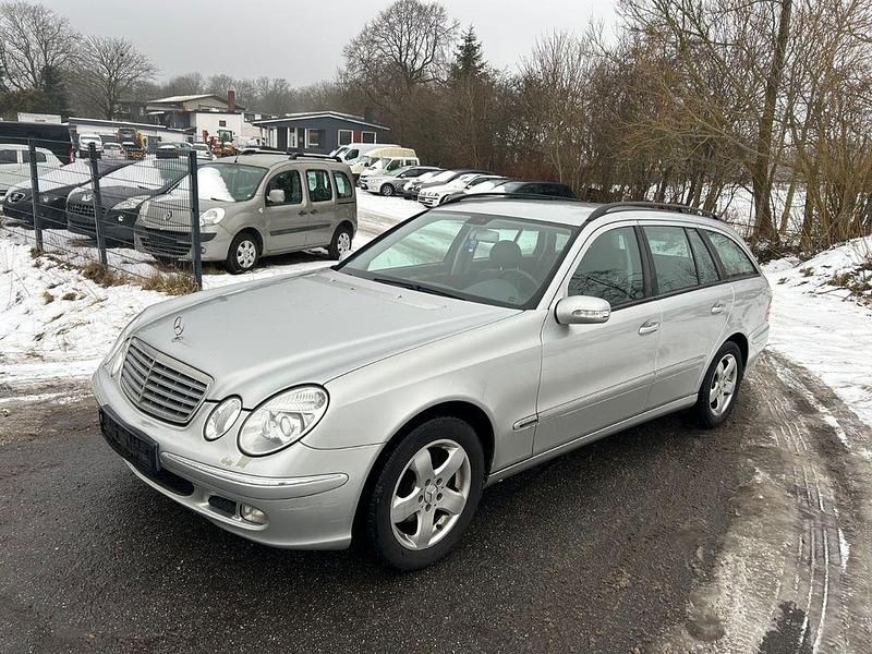 Gebraucht Mercedes E220 150 PS (110 kW) 2004 Silber Kombi