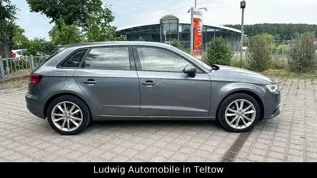 Gebraucht Audi A3 Ambition 116 PS (85 kW) 2014 Grau Limousine