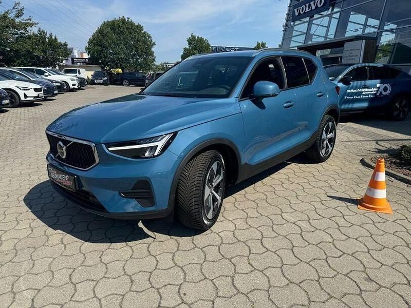 Gebraucht Volvo XC40 Core 163 PS (119 kW) 2024 Fjord blue metallic SUV