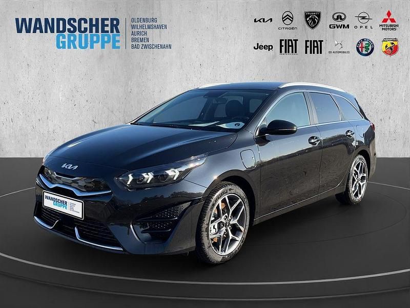 Schwarzschwarz Neu 2024 Kia Ceed Sportswagon Platinum Kombi | 32.990 € (Etwas zu teuer) - Bild 1/4