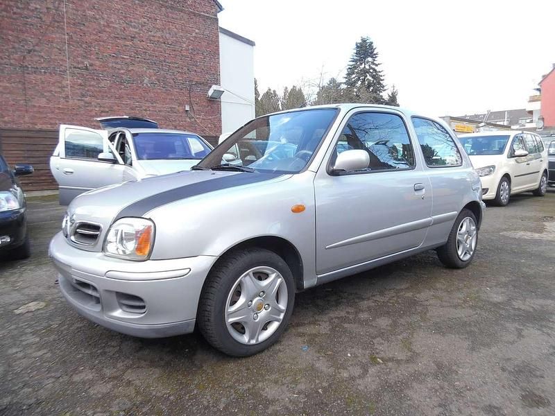 Silber Gebraucht 2002 Nissan Micra Comfort Kleinwagen | 2.300 € (Teuer) - Bild 1/4