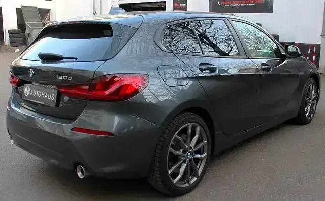 Gebraucht BMW 120 Advantage 190 PS (139 kW) 2020 Grau Limousine
