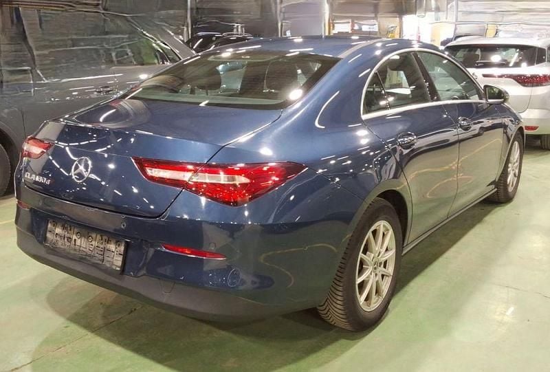 Gebraucht Mercedes CLA180 116 PS (85 kW) 2021 Blau Limousine