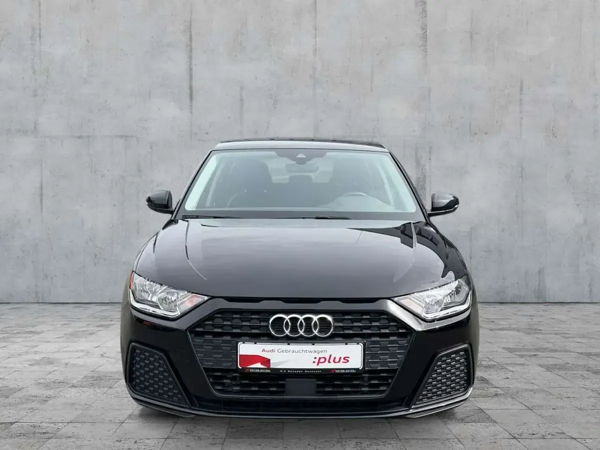 Gebraucht Audi A1 95 PS (69 kW) 2022 Mythosschwarz metallic SUV
