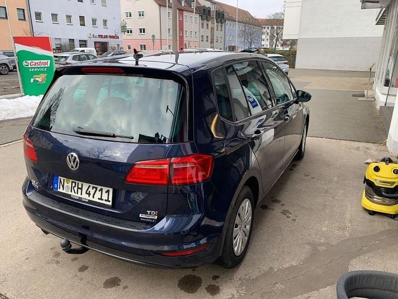 Gebraucht VW Golf VII 110 PS (80 kW) 2015 Blau Limousine