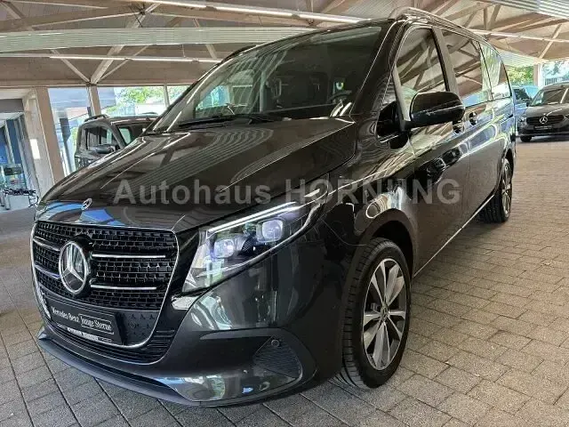 Gebraucht Mercedes V250 Style 190 PS (139 kW) 2025 Grau Van / Kleinbus