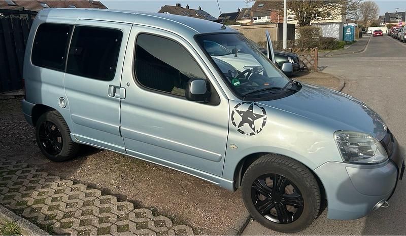 Gebraucht Citroën Berlingo 109 PS (80 kW) 2007 Blau Van / Kleinbus