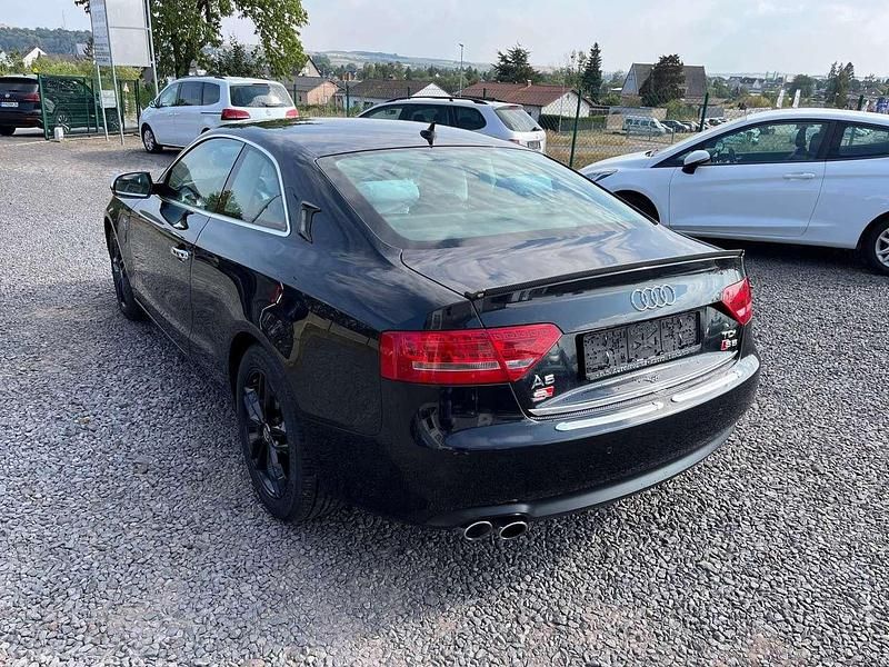 Gebraucht Audi A5 170 PS (125 kW) 2011 Phantomschwarz perleffekt Coupé