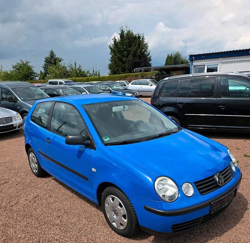 Blau Gebraucht 2003 VW Polo Limousine | 1.999 € (Fairer Preis) - Bild 1/4