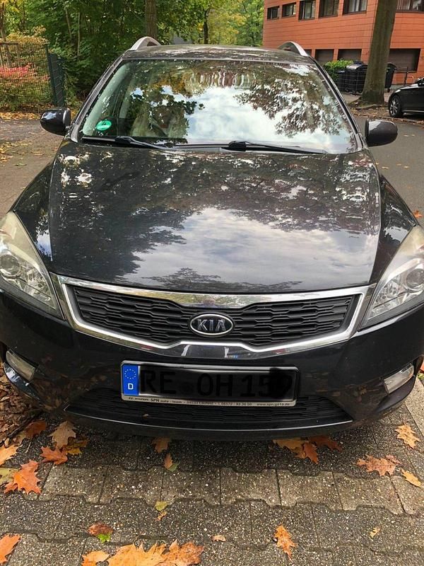 Schwarz Gebraucht 2010 Kia Ceed 2 Kombi | 2.500 € (Superpreis) - Bild 1/4