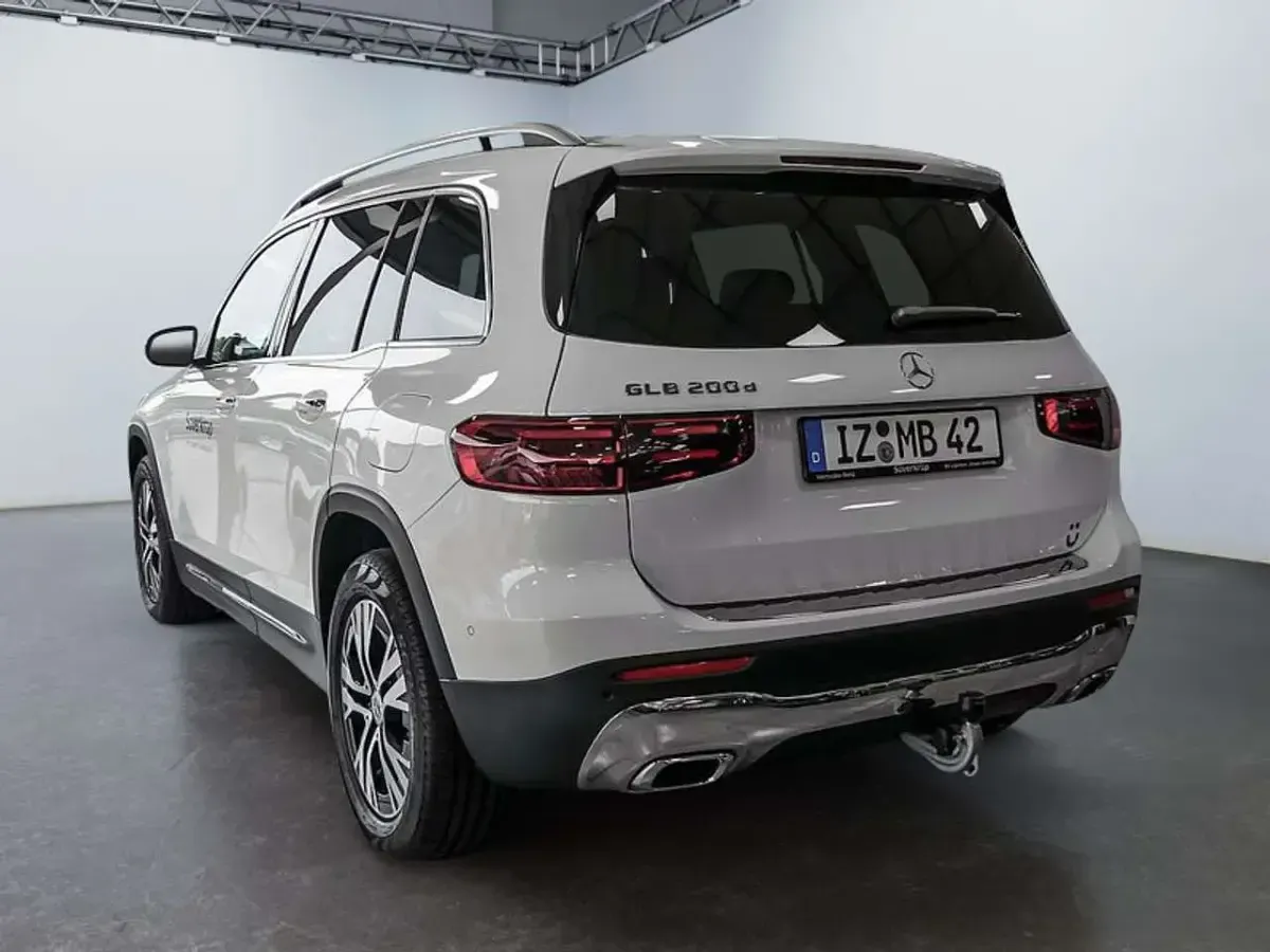 Gebraucht Mercedes GLB200 Progressive 150 PS (110 kW) 2025 Weiß SUV