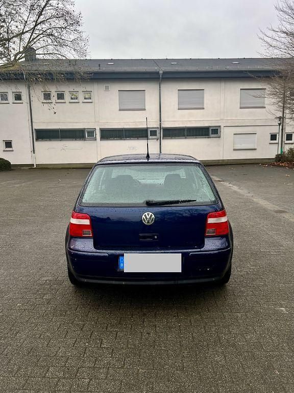 Gebraucht VW Golf IV 105 PS (77 kW) 2003 Blau Limousine