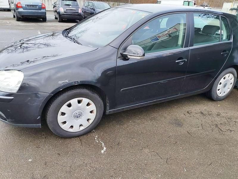 Gebraucht VW Golf V Trendline 102 PS (75 kW) 2007 Black magic perleffekt Limousine