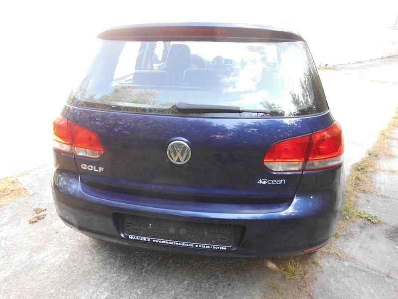 Gebraucht VW Golf VI 85 PS (62 kW) 2008 Blau Kleinwagen