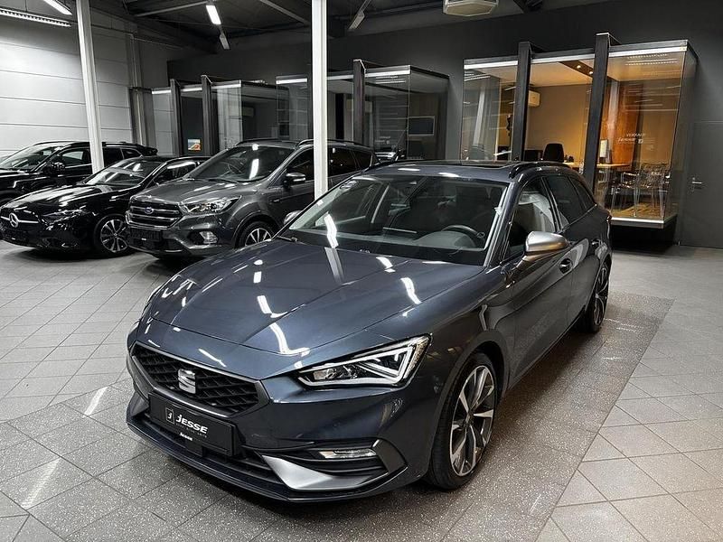 Grau (metallic) Gebraucht 2020 Seat Leon FR Kombi | 20.990 € (Fairer Preis) - Bild 1/4