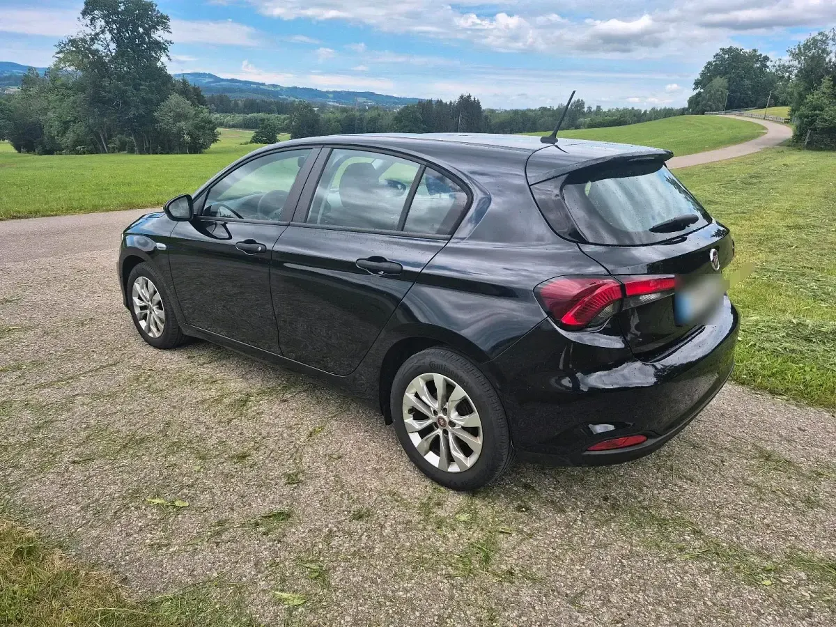 Gebraucht Fiat Tipo Pop 95 PS (69 kW) 2019 Schwarz Kombi