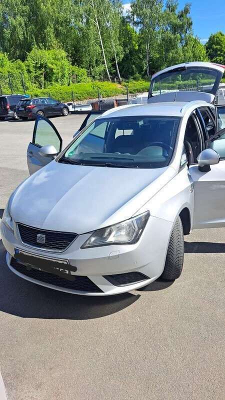 Grau Gebraucht 2013 Seat Ibiza ST Style Kombi | 6.999 € (Fairer Preis) - Bild 1/4