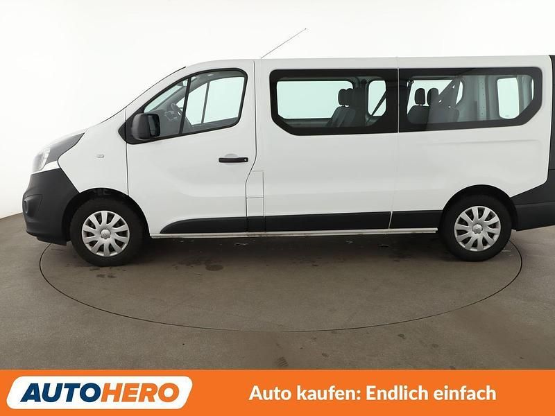 Gebraucht Opel Vivaro 120 PS (88 kW) 2018 Weiß Van / Kleinbus