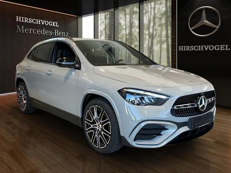 Gebraucht Mercedes GLA200 AMG line 163 PS (119 kW) 2025 Manufaktur alpingrau uni SUV