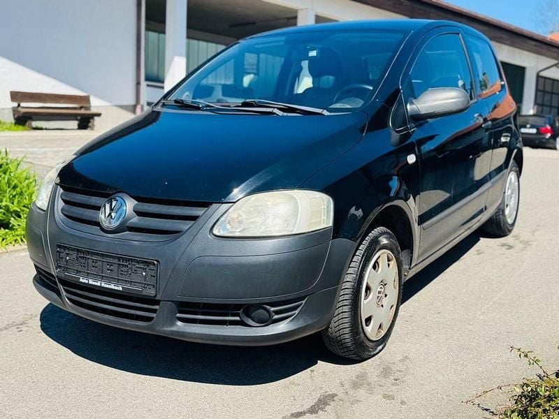 Second-hand VW Fox Basis 54 CP (39 kW) 2006 Negru Hatchback