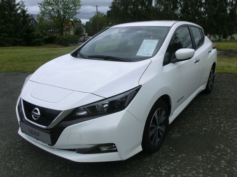 Weiß Gebraucht 2019 Nissan Leaf Kleinwagen | 12.950 € (Guter Preis) - Bild 1/4