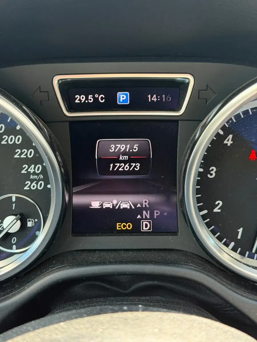 Gebraucht Mercedes ML350 305 PS (224 kW) 2012 Andere farben SUV