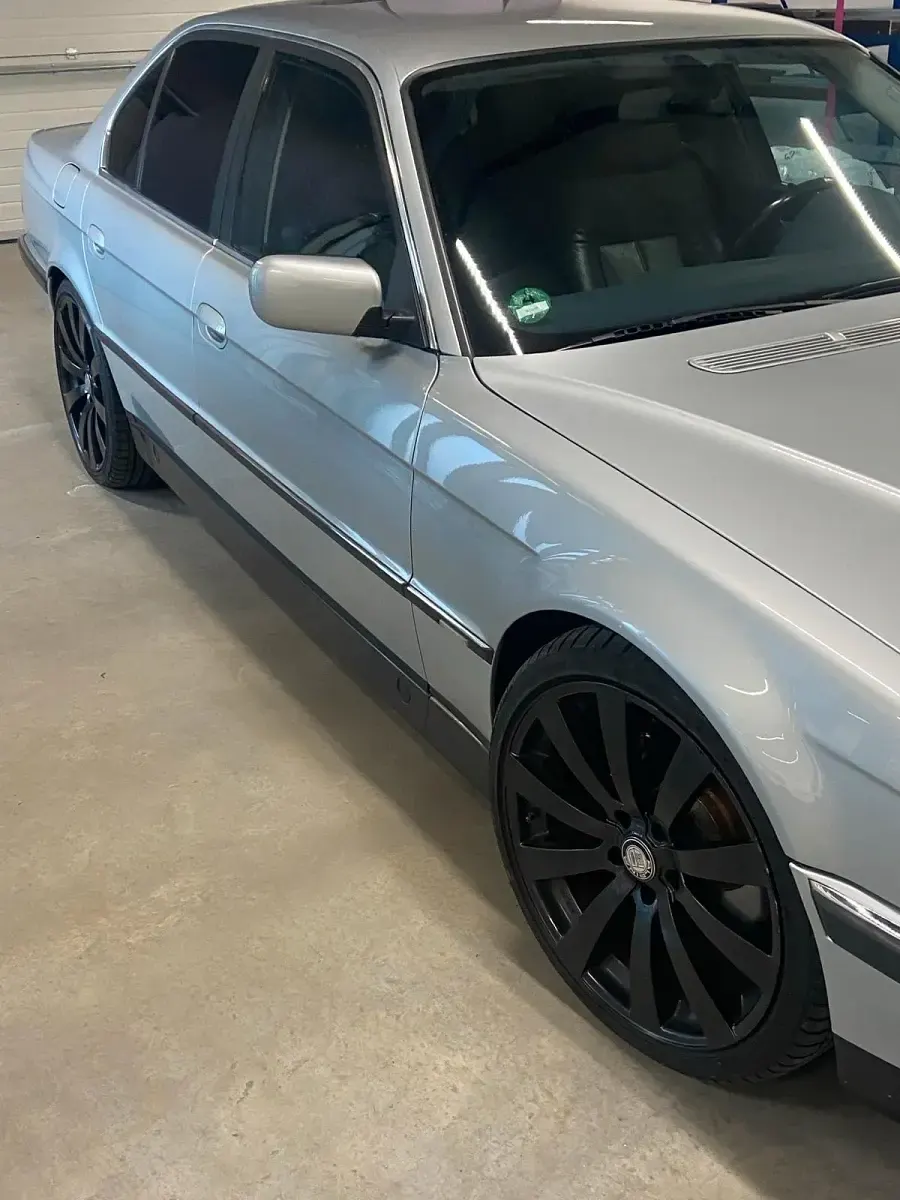 Gebraucht BMW 735 235 PS (172 kW) 1998 Grau Limousine